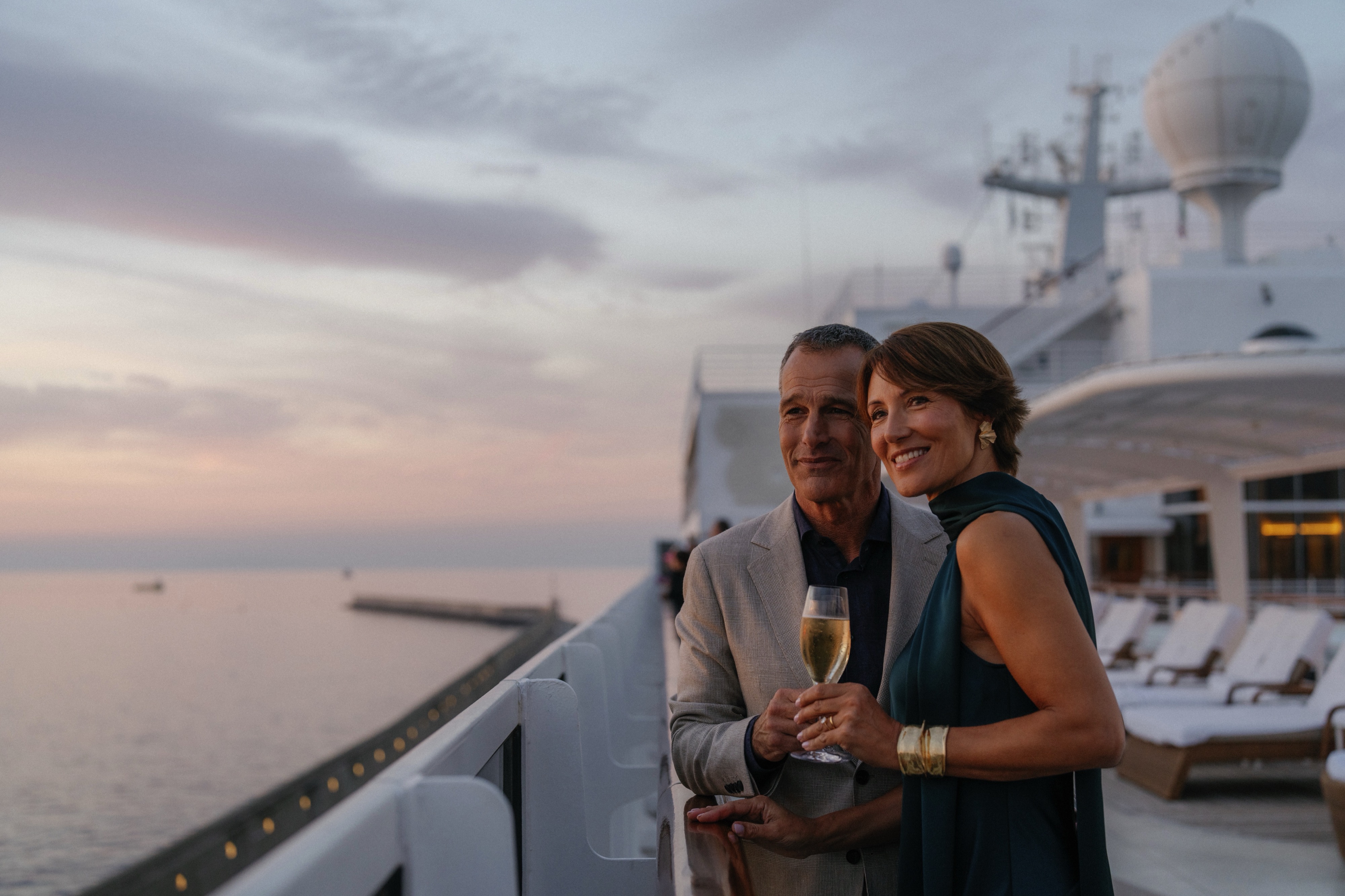 Seven Seas Splendor - Pool Deck 